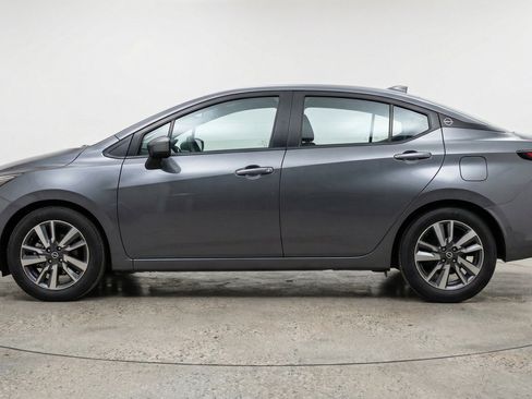 Used 2025 Nissan Versa SV FWD image 5
