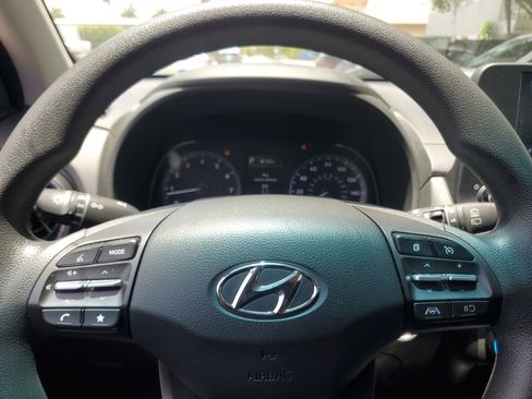 Used 2023 Hyundai Kona SEL image 18