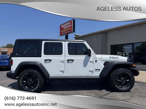Used 2023 Jeep Wrangler Unlimited Sport AWD/4WD image 1