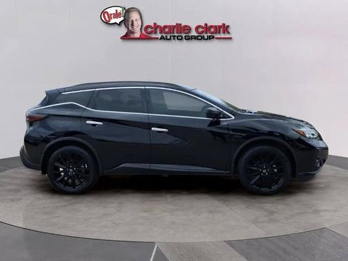 Certified 2024 Nissan Murano SV w/ SV Midnight Edition Package FWD image 6