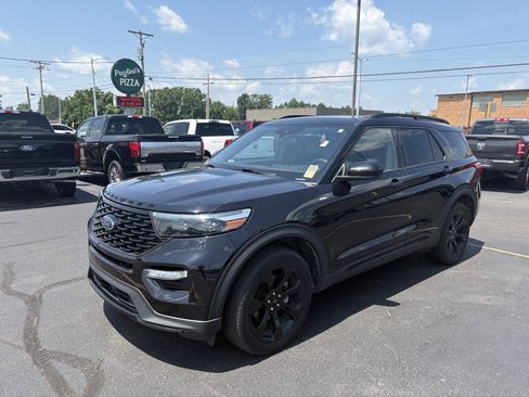 Used 2023 Ford Explorer ST-Line w/ Class IV Trailer Tow Package AWD/4WD image 4