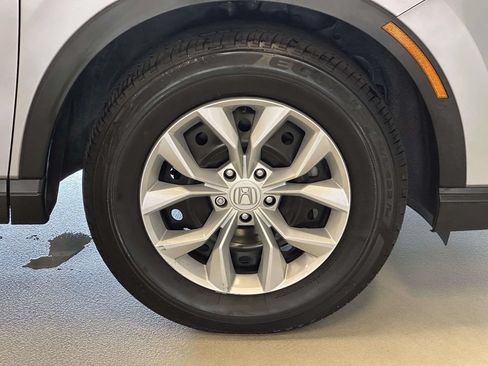 Used 2023 Honda CR-V LX image 9