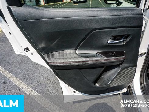 Used 2025 Nissan Kicks SR FWD image 50