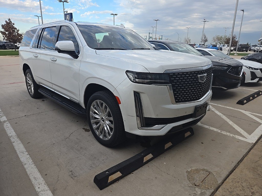 Used 2022 Cadillac Escalade ESV Premium Luxury RWD image 2