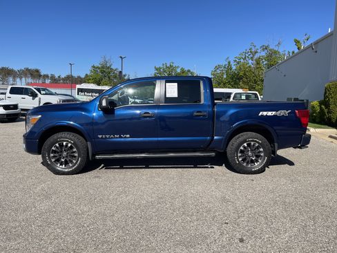 Used 2018 Nissan Titan PRO-4X AWD/4WD image 6