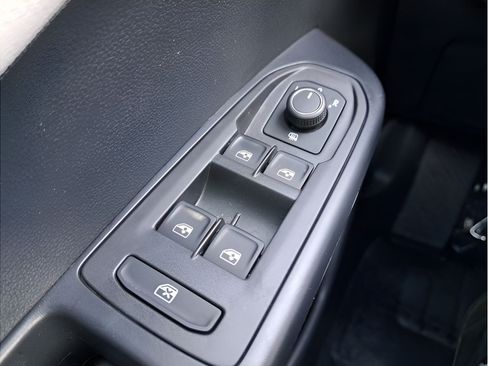 New 2025 Volkswagen Taos SEL AWD/4WD image 30