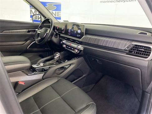 Used 2023 Kia Telluride EX w/ EX Captain's Chair Package image 35