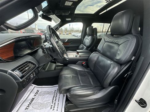 Used 2022 Lincoln Navigator Reserve w/ Equipment Group 201A image 11