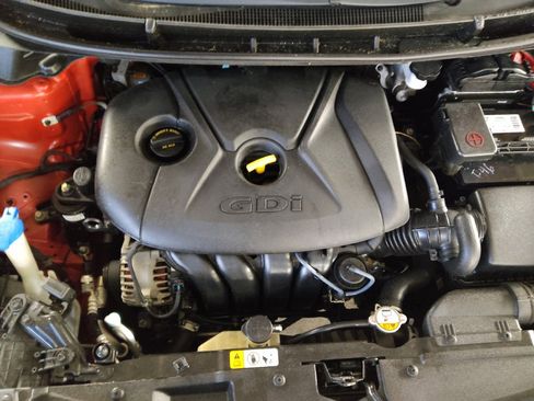 Used 2016 Hyundai Elantra GT FWD image 30