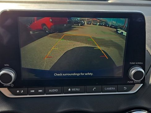 Used 2022 Nissan Sentra SV w/ Trunk Package image 20