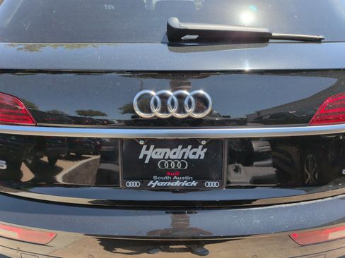Used 2021 Audi Q5 2.0T Premium Plus w/ Premium Plus Package AWD/4WD image 28