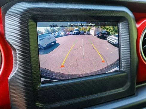 Used 2021 Jeep Wrangler Unlimited Rubicon w/ Cold Weather Group image 18