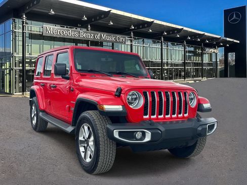 Used 2022 Jeep Wrangler Unlimited Sahara w/ LED Lighting Group AWD/4WD image 1