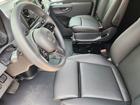 New 2024 Mercedes-Benz Sprinter 144 Cargo image 14