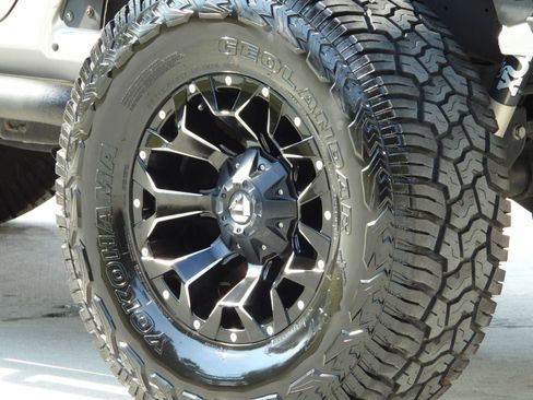 Used 2018 Jeep Wrangler Sport AWD/4WD image 21