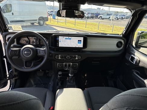 Used 2025 Jeep Wrangler Sport image 26
