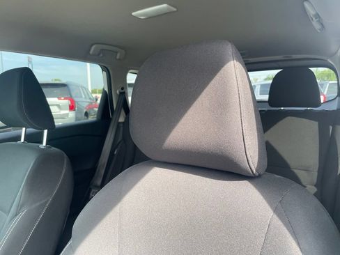 Used 2024 Nissan Rogue S AWD/4WD image 22
