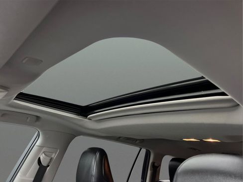 Used 2022 Toyota Highlander XLE image 34