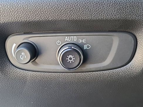 Used 2023 Chevrolet Traverse Premier w/ Redline Edition FWD image 24