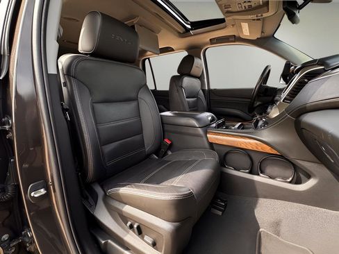 Used 2020 GMC Yukon Denali w/ Denali Ultimate Package RWD image 26