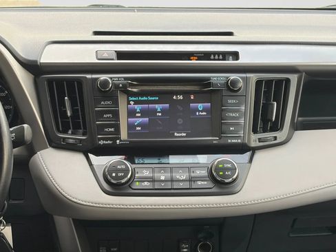 Used 2017 Toyota RAV4 XLE AWD/4WD image 23