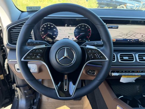 New 2026 Mercedes-Benz GLS 450 4MATIC image 22