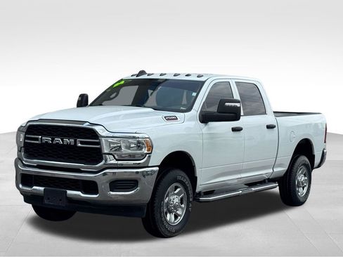 Used 2024 RAM 2500 Tradesman w/ Chrome Appearance Group AWD/4WD image 12