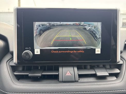 Used 2025 Toyota RAV4 XLE image 21