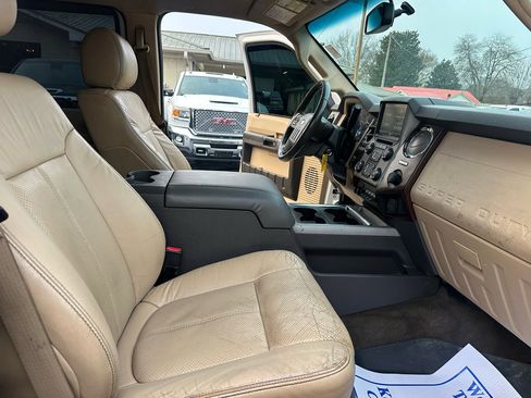 Used 2013 Ford F250 Lariat w/ Chrome Pkg image 13