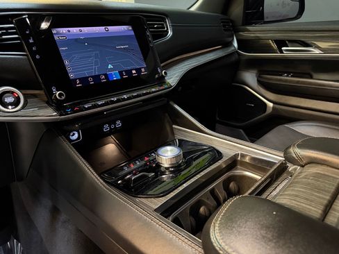 Used 2022 Jeep Wagoneer Series II w/ Premium Group I image 26