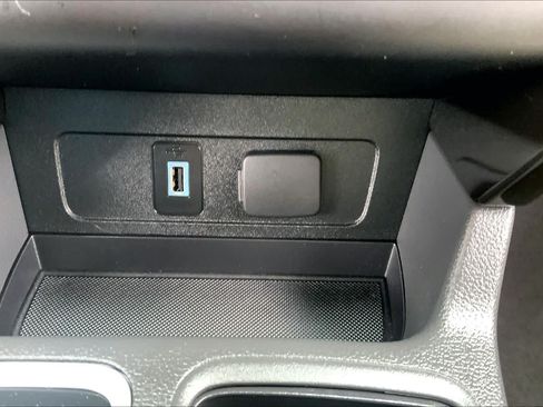 Certified 2018 Ford Escape SE w/ Ford Safe & Smart Package AWD/4WD image 31