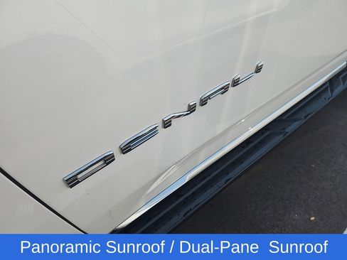 Used 2021 GMC Yukon Denali w/ LPO, Illumination Package AWD/4WD image 10
