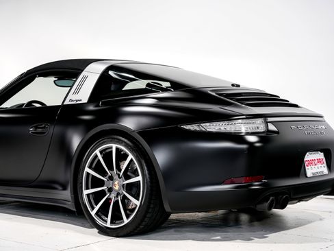 Used 2014 Porsche 911 Targa 4S image 37
