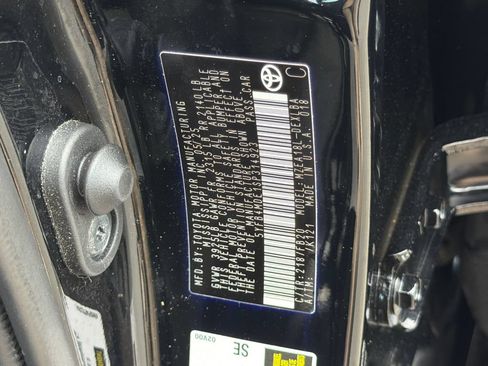 Used 2025 Toyota Corolla LE FWD image 32