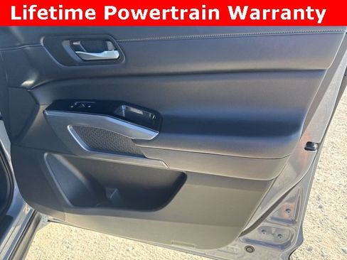 Used 2024 Nissan Pathfinder SL w/ Cargo Package image 25
