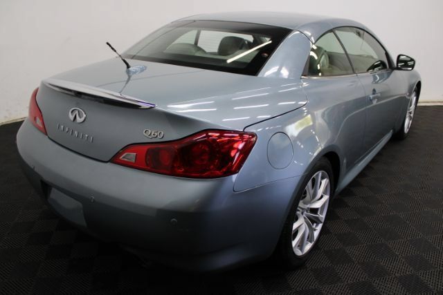 Used 2015 INFINITI Q60 Convertible w/ Premium Package RWD image 26