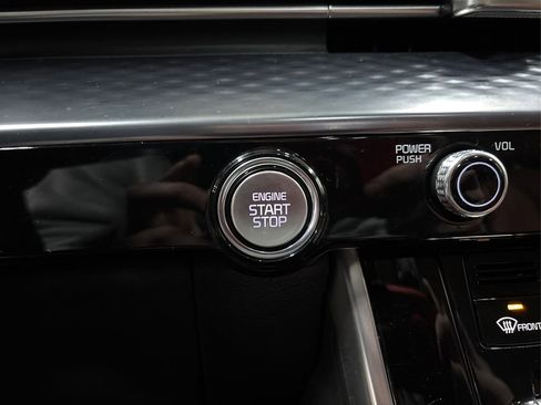 Used 2024 Kia Carnival SX Prestige image 36