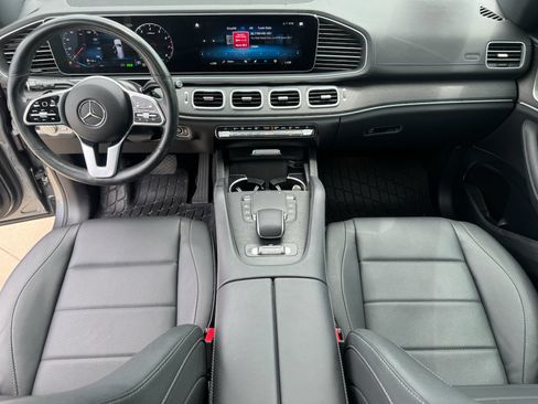 Used 2023 Mercedes-Benz GLS 450 4MATIC image 2