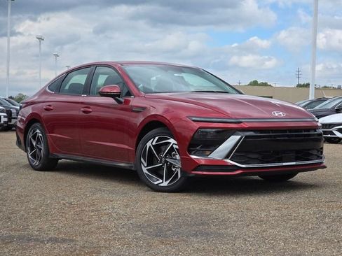New 2026 Hyundai Sonata SEL FWD image 2