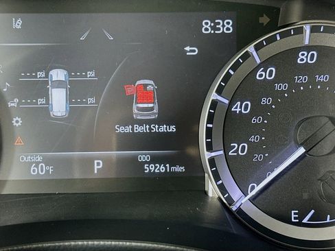 Used 2023 Toyota Highlander LE FWD image 12