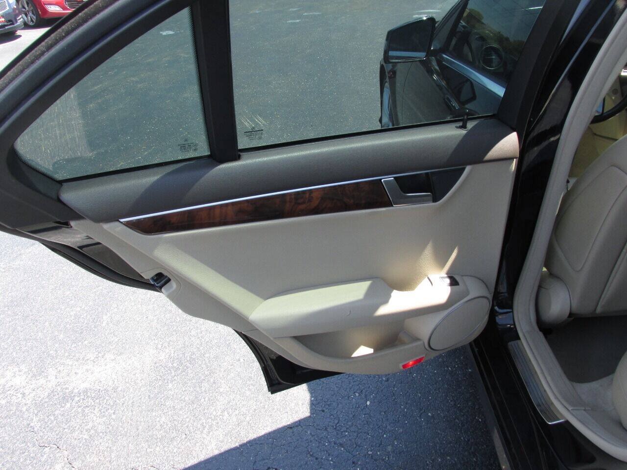 Used 2012 Mercedes-Benz C 300 4MATIC Sedan image 19