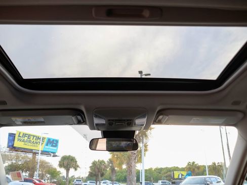 Used 2025 Toyota RAV4 XLE Premium image 12