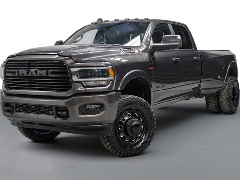 Used 2022 RAM 3500 Laramie AWD/4WD image 4