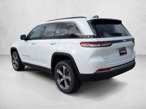 New 2026 Jeep Grand Cherokee Limited image 9