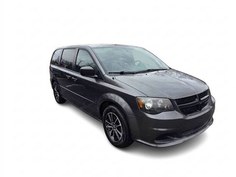 Used 2015 Dodge Grand Caravan SE w/ Quick Order Package 29E SE image 3