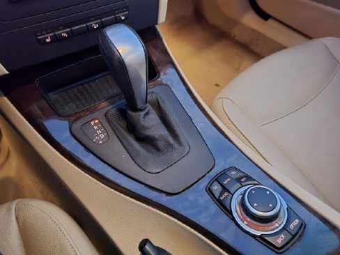 Used 2009 BMW 328i xDrive Wagon image 29