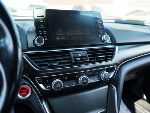 Used 2019 Honda Accord Touring image 7