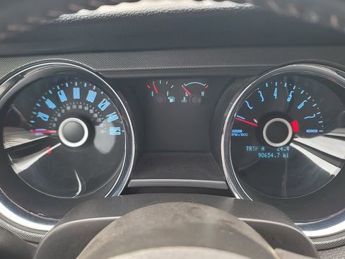 Used 2014 Ford Mustang Convertible w/ Equipment Group 102A image 10