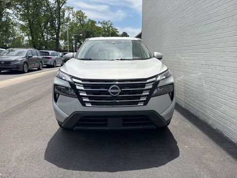 Used 2025 Nissan Rogue SV AWD/4WD image 1