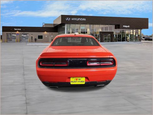 Used 2021 Dodge Challenger GT image 9